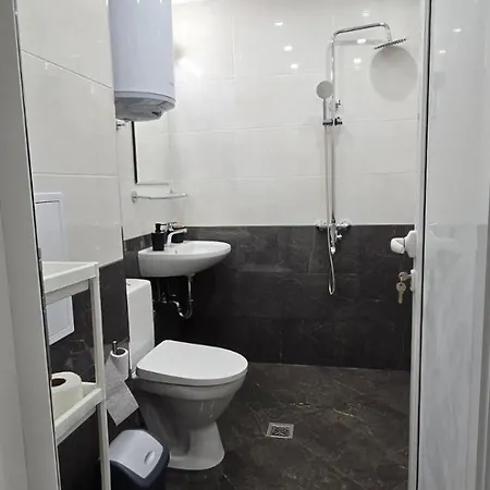 Apartment щастлив дом 2 *